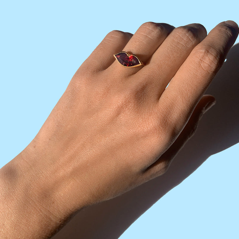 Garnet Rouge Baiser Ring