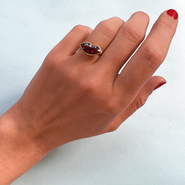 Garnet Rouge Baiser Ring