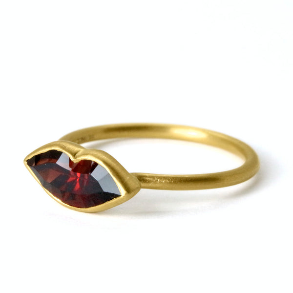 Small Garnet Rouge Baiser Ring