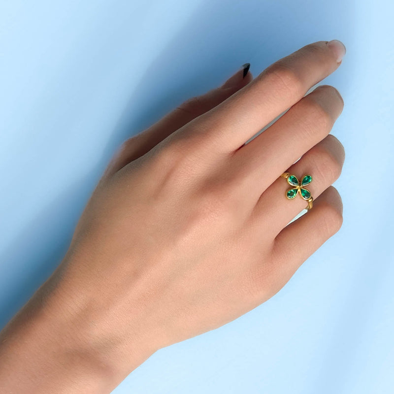 Emerald Clover Swivel Ring