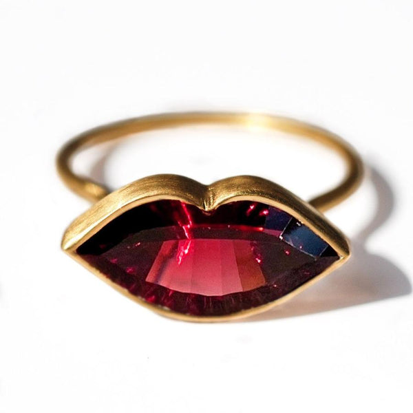 Garnet Rouge Baiser Ring