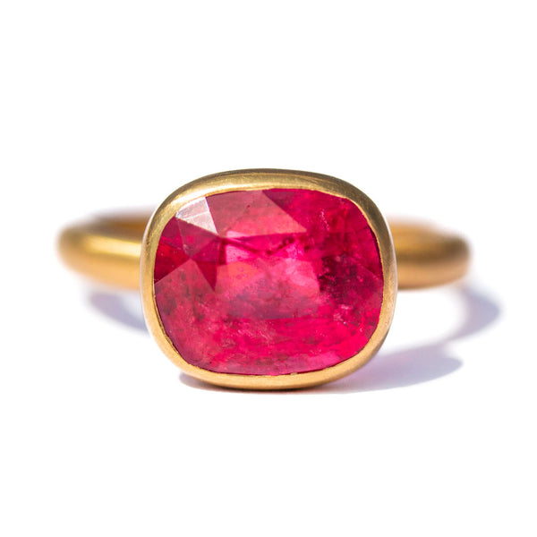 ring-princess-red-spinel-fine-jewelry-for-women-22k-yellow-gold-marie-helene-de-taillac
